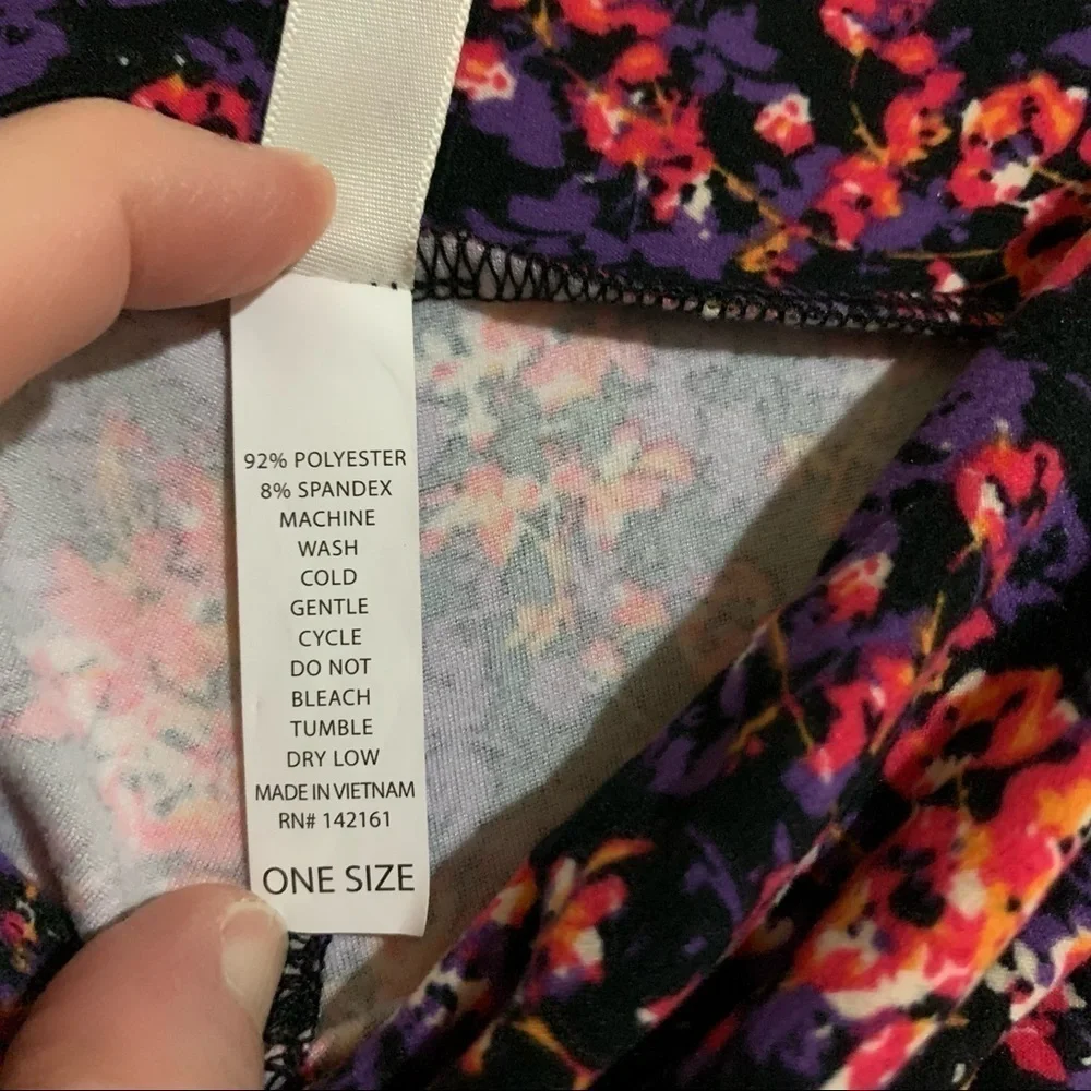 LuLaRoe Soft Knit Casual Purple Multicolor Floral Print Leggings. One Size - Picture 4 of 10